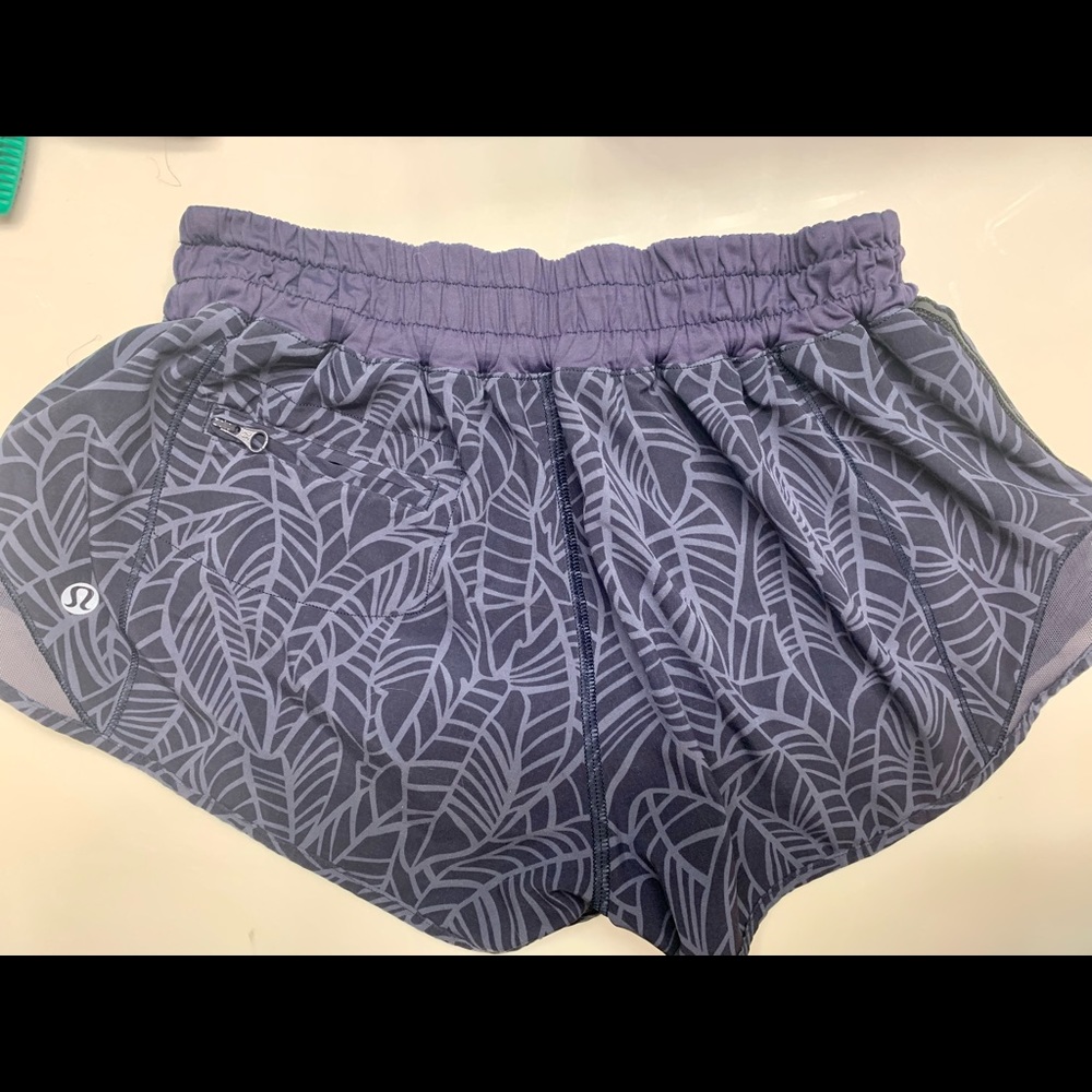Lululemon hotty hot short